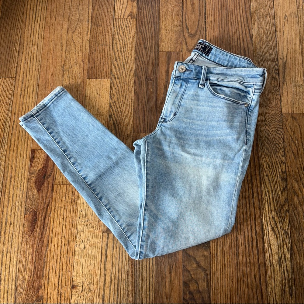 Abercrombie & Fitch Harper Super Skinny Light Blue Jeans Size 25|0s